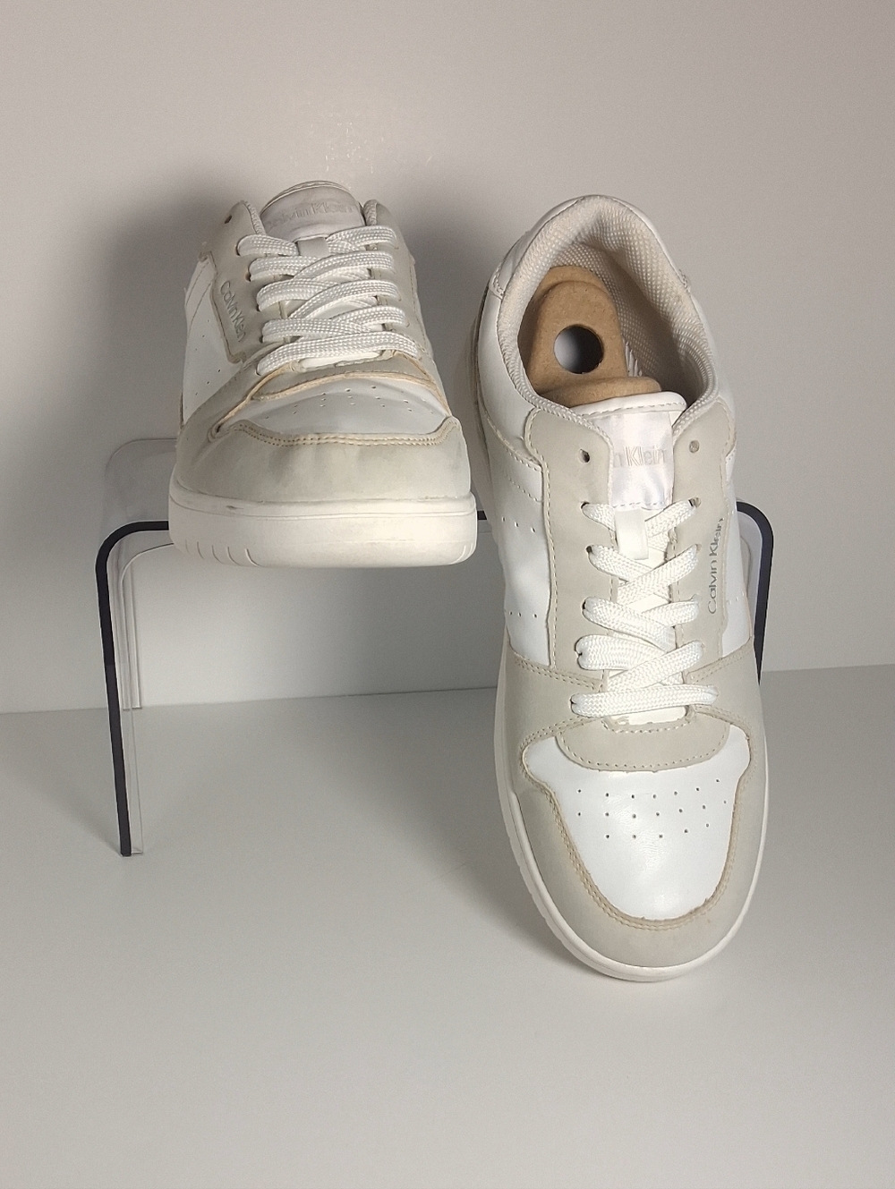 Calvin Klein White and Beige Low-Top Women's Sneakers Size 9M - Picture 6 of 14